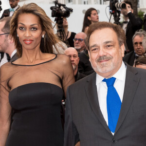 Prochainement à l'affiche du film "Chasse gardée" (en salles le 20 décembre 2023), Didier Bourdon joue Bernard, un habitant bien déterminé à faire vivre l'enfer à ses nouveaux voisins.
Didier Bourdon et sa femme Marie-Sandra - Montée des marches du film "Douleur et Gloire" lors du 72ème Festival International du Film de Cannes.