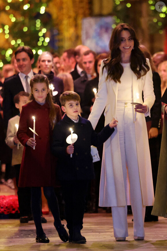 La princesse Charlotte de Galles, Le prince Louis de Galles, Catherine (Kate) Middleton, princesse de Galles, - Traditionnel concert de Noël "Together At Christmas" à l'abbaye de Westminster à Londres, Royaume Uni, le 8 décembre 2023. 