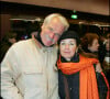 Yann Arthus-Bertrand et sa femme - Première du film "Le Couperet" de Costa Gavras avec Jose Garcia au cinéma Gaumont Champs-Elysées