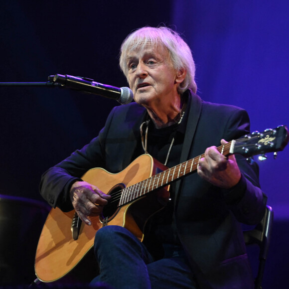 Exclusif - Dave - Soirée du 20ème anniversaire de la chaîne Mélody TV à l'Olympia de Paris le 8 juin 2022.  © Coadic Guirec - Giancarlo Gorassini/Bestimage