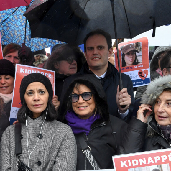 Exclusif - Delphine Horvilleur, Sophia Aram, Anne Sinclair - Rassemblement au Trocadéro appelant à la libération des otages détenus par les terroristes du Hamas. Paris, le 22 décembre 2023. © Lionel Urman/Bestimage 