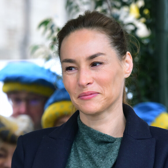 Vanessa Demouy - La confrérie de Belnus a procédé à l'intronisation des invités du Comité des fêtes de Beaune et du Pays beaunois, V. Demouy, D. Fernandez et P. Verdier après une messe en la basilique de Beaune. Sont ensuite venus les présidents de la vente des vins lors de la 157ème vente aux enchères des vins des Hospices de Beaune à Beaune, France, le 19 novembre 2017. © Giancarlo Gorassini/Bestimage