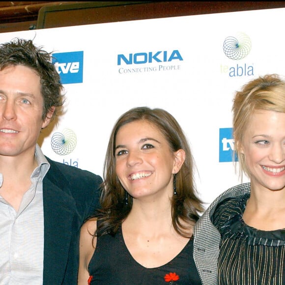 Hugh Grant, Lucia Moniz et Heike Makatsch à la première du film Love Actually à Madrid.