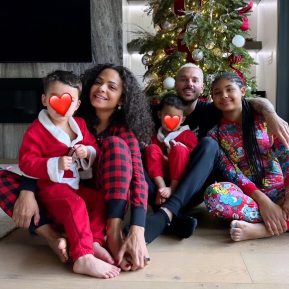 Christina Milian et M Pokora dévoilent une photo de famille avec Violet, la fille de 13 ans de la chanteuse, et Isaiah et Kenna, leurs deux garçons