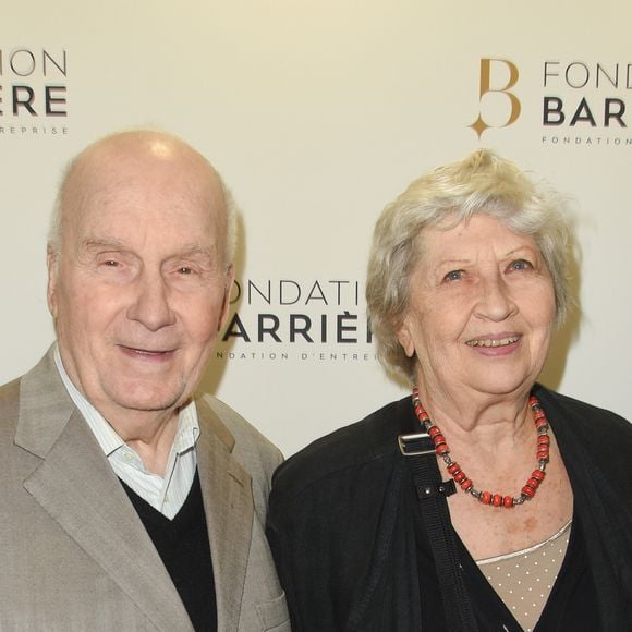 "Elle a été (...) la plus douce des partenaires", indique-t-elle sur Juliette Carré
 
Michel Bouquet et sa femme Juliette Carré - Remise du prix de La Fondation Barrière pour la pièce "Skorpios Au Loin" au théâtre des Bouffes-Parisiens à Paris, France, le 18 octobre 2018. © Coadic Guirec/Bestimage