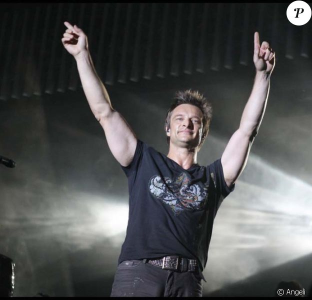 David Hallyday En Pleine Promo Il Se Confie Sur Sa Soeur Laura On A Le Droit D Avoir Des Moments De Faiblesse Purepeople