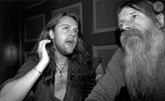 Torben Ulrich, le père de Lars Ulrich du groupe Metallica, est mort à 95 ans
 
Lars Ulrich et son père Torben Ulrich en 1992. Photo : Thomas Sjoerup/LFI/ABACAPRESS.COM