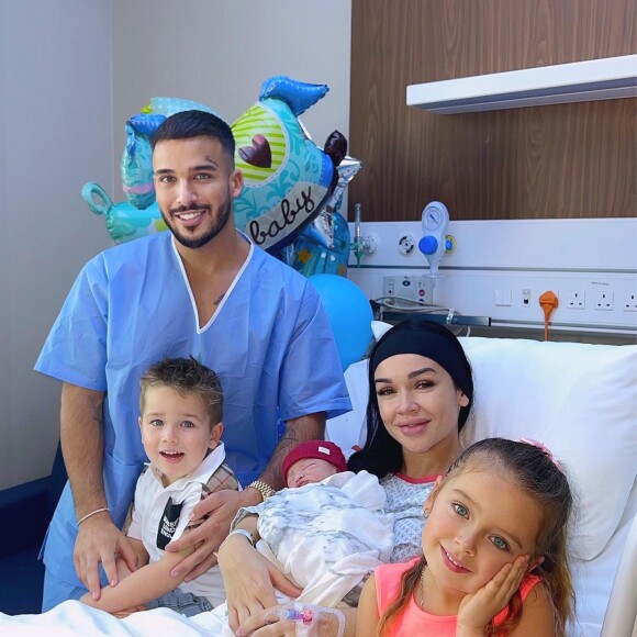 Laurent Correia a également rédigé une déclaration d'amour enflammée à sa compagne de longue date
Jazz Correia et Laurent avec leurs enfants Chelsea, Cayden et London