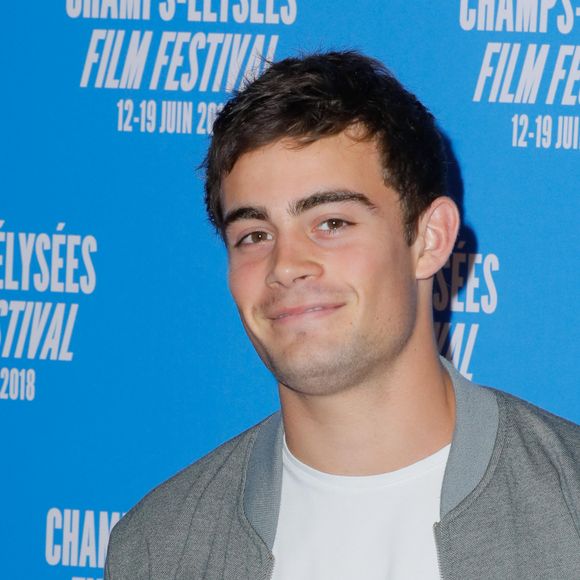 C'est peu dire que ses fans ont peiné à le reconnaître.
Clément Rémiens - Soirée d'ouverture de la 7ème édition du Champs-Elysées Film Festival au cinéma Gaumont Marignan à Paris, le 12 juin 2018. © Veeren / CVS / Bestimage
