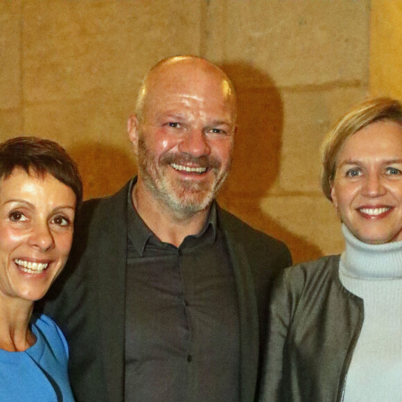 Dominique et son mari Philippe Etchebest avec Virginie Calmels (Adjointe au Maire de Bordeaux et Tête de liste " les Républicains " aux élections Régionale) - Le chef Bordelais Philippe Etchebest inaugure son restaurant "Le 4ème mur" en présence de Alain Juppé sous les galeries de l'opera de Bordeaux, en face du restaurant de son concurrent Gordon Ramsay le 5 octobre 2015. A cette occasion il a reçu Alain Juppé, maire de la ville, et lui a fait decouvrir les coulisses de son restaurant .