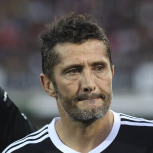 Bixente Lizarazu en deuil
Exclusif - Bixente Lizarazu - Match caritatif entre le Variétés Club de France et une sélection des anciens de l'Aviron Bayonnais au profit de 3 associations "Plus de Vie", "URMA" (Unité de recherche sur les mouvements anormaux de l'enfant) et l'association basque "Life is Rose"au stade Jean Dauger à Bayonne.