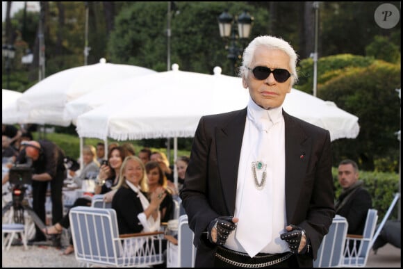 Karl Lagerfeld au défilé Croisière de Chanel