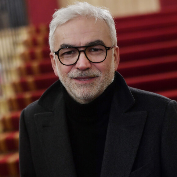 Exclusif - Pascal Praud lors de la première de la pièce de théâtre "L'avare" au Théâtre des Variétés à Paris le 15 janvier 2022 © Rachid Bellak / Bestimage