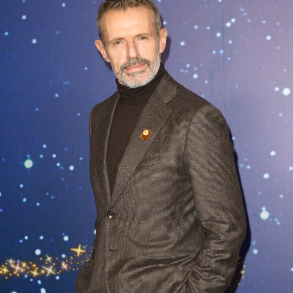 Dans le film, Lambert Wilson a, notamment, pour partenaire un tracteur. Un engin avec lequel il s'est familiarisé et qu'il utilise à présent.
Lambert Wilson - Première du film Disney "Wish, Asha et la bonne étoile" au Grand Rex à Paris le 13 novembre 2023. © Coadic Guirec / Bestimage