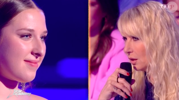 Et de Cécile Chaduteau, professeur d'expression scénique : "J'étais très touchée par tes fêlures. Enfin, tu me les montres ! C'était très beau."
Héléna a interprété la chanson "Memory" de Barbra Streisand