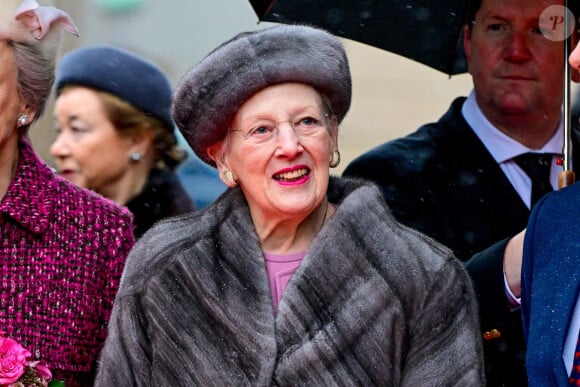 La reine Margrethe de Danemark - La famille royale de Danemark à son arrivée au parlement danois à Copenhague. Le 15 janvier 2024  