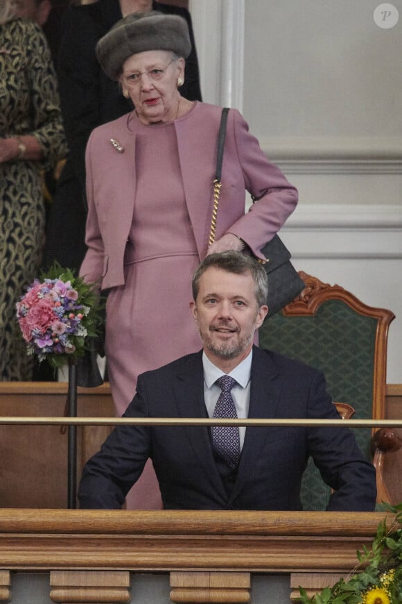 Le roi Frederik X, la reine Margrethe II - La famille royale de Danemark lors de la réception donnée à l’occasion du changement de trône au Parlement danois (Folketing) au palais de Christiansborg à Copenhague. Le 15 janvier 2024  