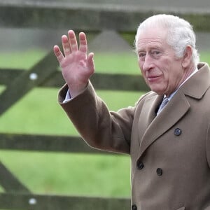 L'intervention est prévue pour la semaine prochaine
Le roi Charles III d'Angleterre - Les membres de la famille royale britannique lors de la messe dominicale en l'église St-Mary Magdalene à Sandringham, le 7 janvier 2024. 