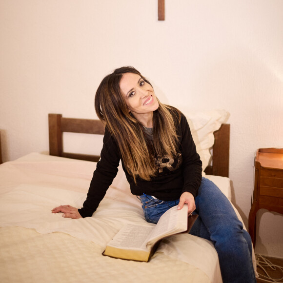 Exclusif - Fabienne Carat - Les candidats de l'émission "Bienvenue au monastère", présentée par A.Martines et diffusée à partir du 12 janvier sur C8, lors de leur rencontre avec le frère Baudouin et la soeur Catherine au couvent Saint Dominique des Frères de Saint-Jean à Corbara, en Corse © Cyril Moreau / Bestimage