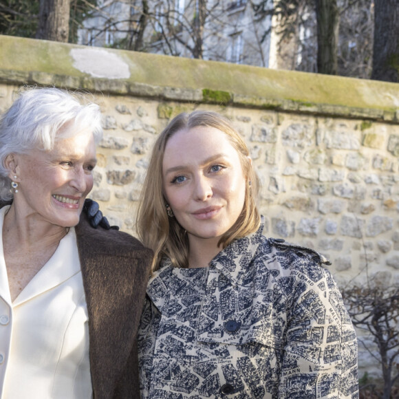 Rihanna, Glenn Close et guest à la sortie du défilé Dior Haute Couture Printemps/Été 2024 dans le cadre de la Fashion Week de Paris (PFW), au musée Rodin à Paris, France, le 22 janvier 2024. © Olivier Borde/Bestimage 