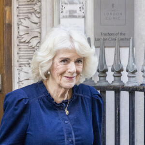 Camilla Parker Bowles, reine consort d'Angleterre, quitte la London Clinic où le roi est opéré de la prostate à Londres, le 26 janvier 2024. 