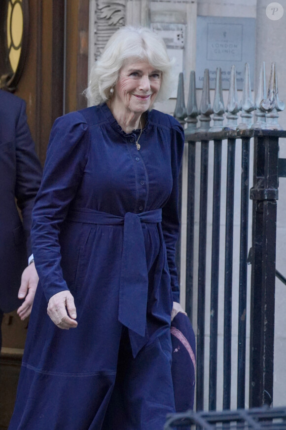 Camilla Parker Bowles, reine consort d'Angleterre, quitte la London Clinic où le roi est opéré de la prostate à Londres, le 26 janvier 2024. 