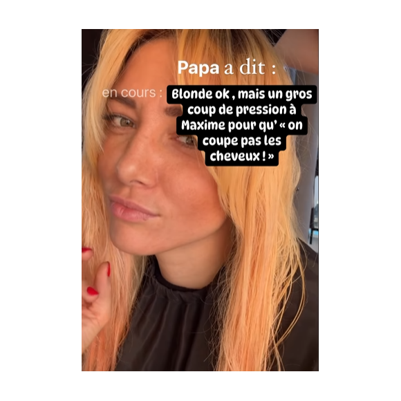 Un nouveau look capillaire qui n'a pas plu à ses parents, mais pas que...
Delphine Wespiser devient blonde !