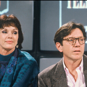 Bernard Giraudeau et Anny Duperey au Téléthon le 9 décembre 1990