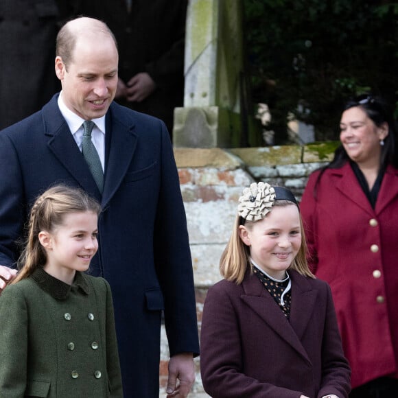 Elle vient tout simplement de passer une année noire.
Le prince William, la princesse Charlotte et Mia Tindall - Les membres de la famille royale britannique lors de la messe du matin de Noël en l'église St-Mary Magdalene à Sandringham, le 25 décembre 2023.