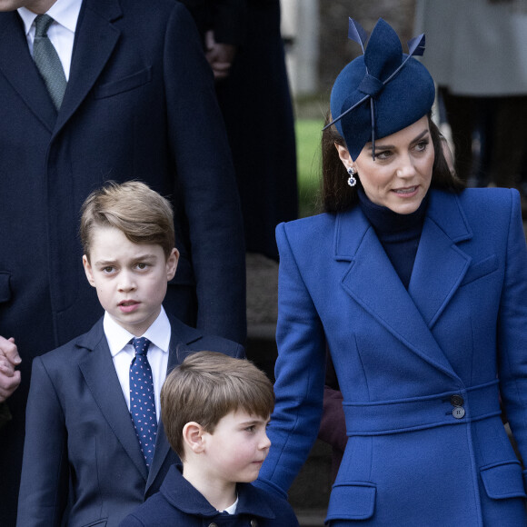 Kate Middleton, le prince George et le prince Louis - Les membres de la famille royale britannique lors de la messe du matin de Noël en l'église St-Mary Magdalene à Sandringham, le 25 décembre 2023.