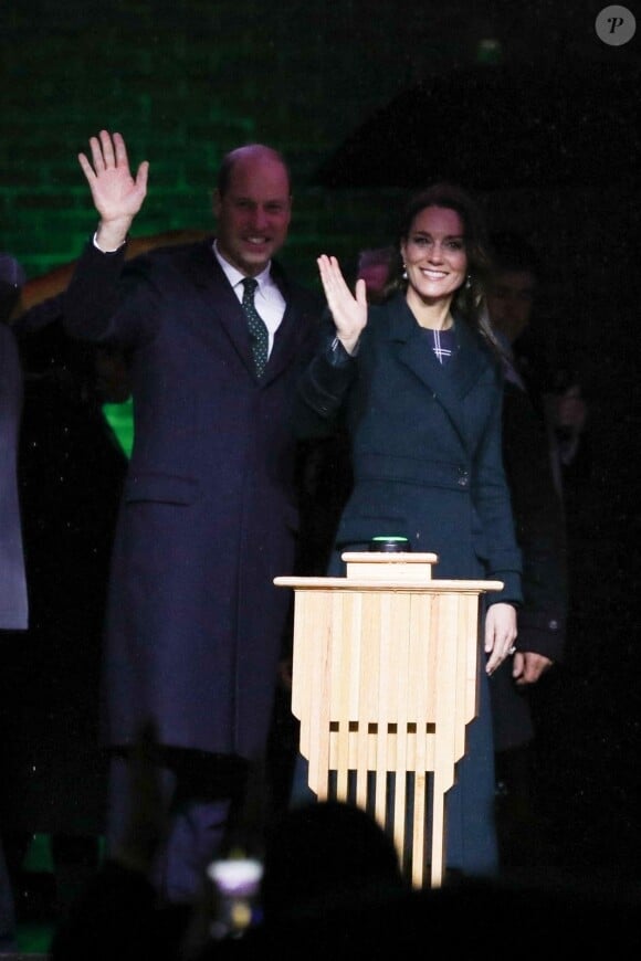 Le prince William, prince de Galles, et Catherine (Kate) Middleton, princesse de Galles, sont accueillis par la maire de Boston, Michelle Wu. Le couple royal n'était plus venu aux Etats-Unis depuis 2014. 