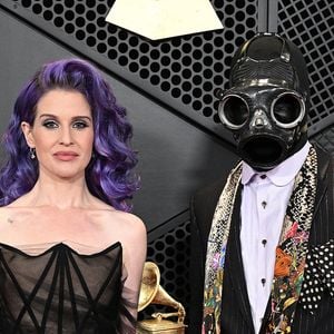 Kelly Osbourne a pris la pose au bras de Sid Wilson, son cher et tendre, dont le visage était recouvert d'un masque à gaz.
Kelly Osbourne - 66e édition des Grammy Awards à la Crypto.com Arena à Los Angeles le 4 février 2024.