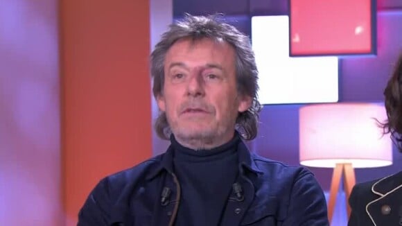 Jean-Luc Reichmann évoque son avenir avec TF1 sur le plateau de "C à vous".