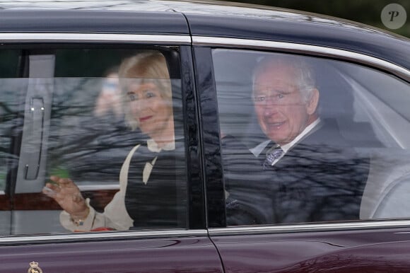 Première sortie de Charles III depuis l'annonce de son cancer
 
Le roi Charles III et la reine Camilla quittent la Clarence House à Londres. Photo : Victoria Jones/PA Wire/ABACAPRESS.COM