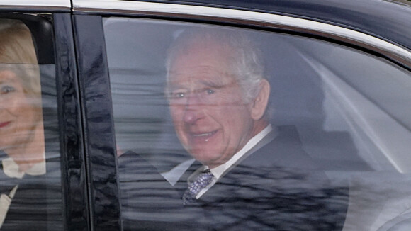 PHOTOS Charles III atteint d'un cancer : souriant pour sa première sortie depuis l'annonce de sa maladie, il a vu Harry