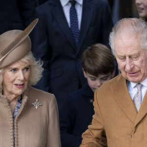 Le roi Charles III d'Angleterre et Camilla Parker Bowles, reine consort d'Angleterre à la messe de Noël à Sandringham, Norfolk. Le 25 décembre 2023.