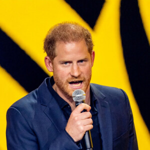 Un geste qui pourrait bien sonner la fin des tensions
Le prince Harry Duc de Sussex lors de la cérémonie de clôture des Invictus Games 2023 à Dusseldorf le 16 septembre 2023 Pictured: Prince Harry