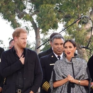 Exclusif - Le prince Harry, duc de Sussex et Meghan Markle, duchesse de Sussex, remettent un prix honorifique à Kevin Costner lors de son gala de charité One805 Live, organisé sur son terrain de polo à Summerland près de Santa Barbara, le 22 septembre 2023.