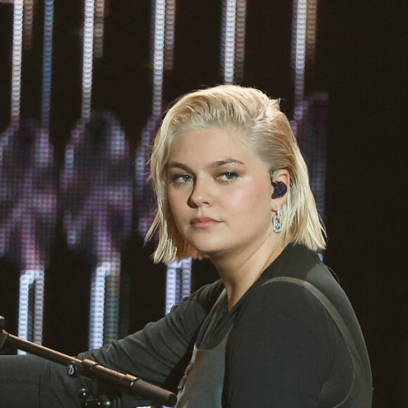 Louane - 39ème cérémonie des Victoires de la musique à la Seine musicale de Boulogne-Billancourt, France, le 9 février 2024. © Coadic Guirec/Bestimage