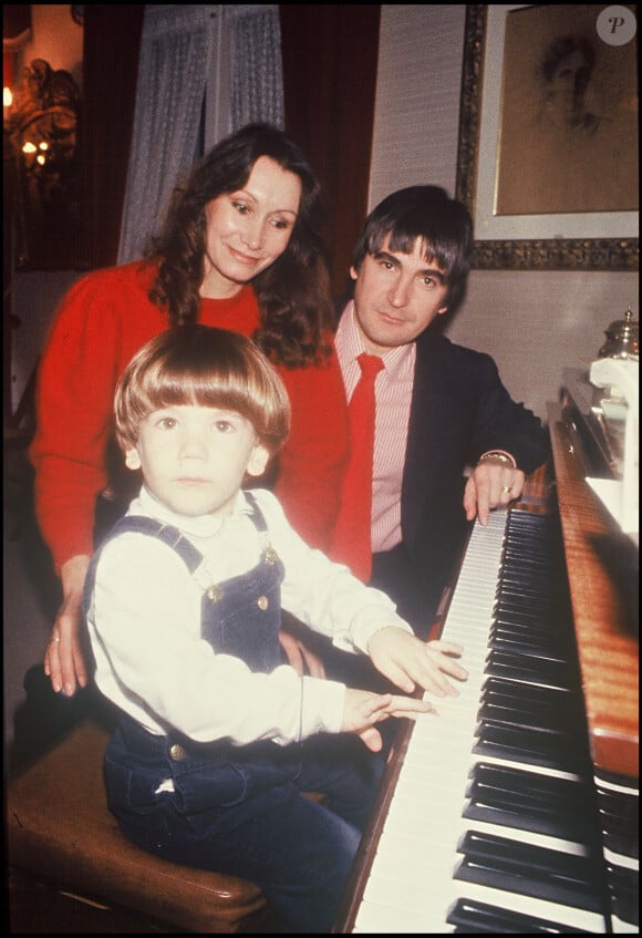 Archives - Serge Lama avec sa femme Michèle Chauvier et leur fils Frédéric