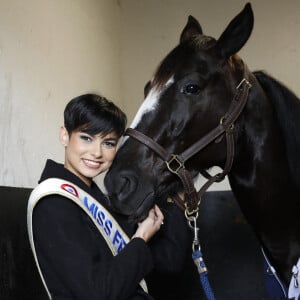 Eve Gilles (Miss France 2024) - Prix de France Speed Race 2024 à l'Hippodrome de Vincennes le 11 février 2024. © Marc Ausset-Lacroix/Bestimage