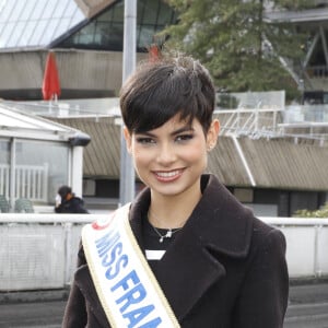 Eve Gilles (Miss France 2024) - Prix de France Speed Race 2024 à l'Hippodrome de Vincennes le 11 février 2024. © Marc Ausset-Lacroix/Bestimage