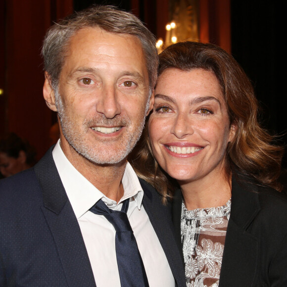 Antoine de Caunes et sa femme Daphné Roulier - Dîner d'ouverture au Casino de Deauville du 42ème Festival du cinéma Américain de Deauville après la projection du film d'ouverture 'Infiltrator' à Deauville. © Denis Guignebourg/Bestimage 