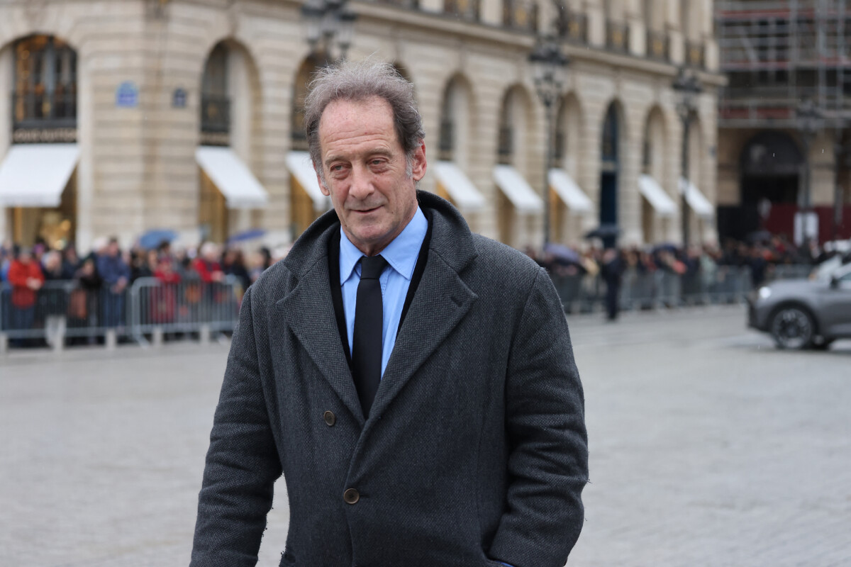 Photo : Vincent Lindon - Hommage National à Robert Badinter Devant Le ...