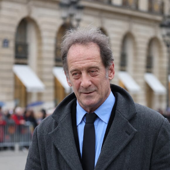 Vincent Lindon - Hommage national à Robert Badinter devant le ministère de la Justice sur la place Vendôme à Paris le 14 février 2024. L'ancien garde des Sceaux, artisan de l'abolition de la peine de mort, est décédé vendredi dernier à l'âge de 95 ans. © Dominique Jacovides/Bestimage