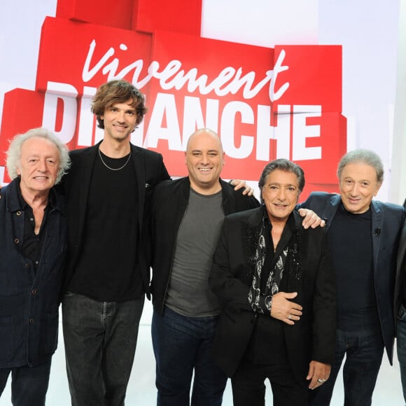 Tout comme Didier Barbelivien, David Jarre et Jérôme Commandeur.
Exclusif - Didier Barbelivien, David Jarre, Jérôme Commandeur, Frédéric François, Michel Drucker et Dany Boon - Enregistrement de l'émission "Vivement Dimanche", présentée par M.Drucker et diffusée le 18 février sur France 3 © Guillaume Gaffiot / Bestimage 