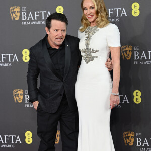 Michael J. Fox et sa compagne Tracy Pollan - Cérémonie des British Academy Film Awards 2024 au Royal Festival Hall de Londres. Le 18 février 2024.