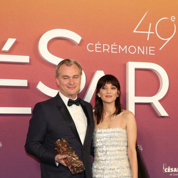 Christopher Nolan, César d'honneur et Marion Cotillard - Photocall des lauréats (press room) lors de la 49ème édition de la cérémonie des César à l'Olympia à Paris le 23 février 2024 © Dominique Jacovides / Olivier Borde / Bestimage 