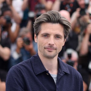 La compagne de l'acteur a donc donné naissance à leur premier enfant il y a quelques mois
Naissance - Raphaël Personnaz est papa - Raphaël Personnaz au photocall du jury "Camera d'Or" lors du 76ème Festival International du Film de Cannes, le 17 mai 2023. © Dominique Jacovides/Cyril Moreau/Bestimage 