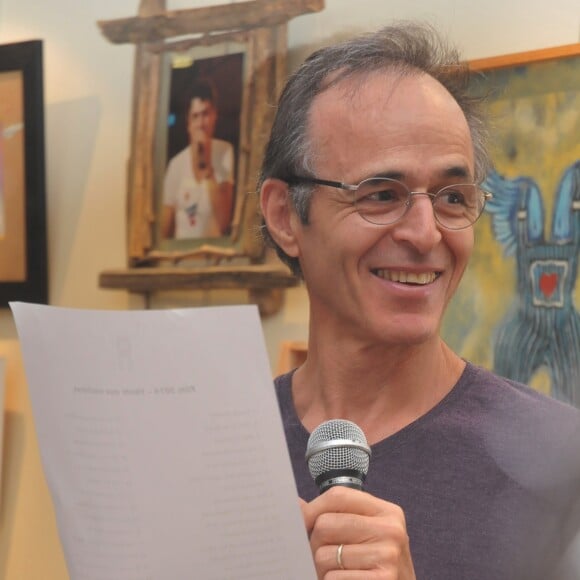 Exclusif - Jean-Jacques Goldman - Vente aux enchères à l'occasion du 20ème anniversaire du spectacle "Les Vendanges du Coeur" à Ouveillan, près de Narbonne (Aude) au profit des "Restos du Coeur" le 20 juillet 2014.